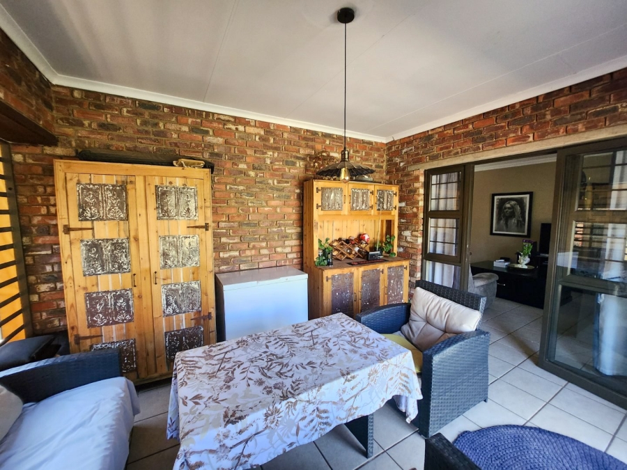 3 Bedroom Property for Sale in La Hoff North West